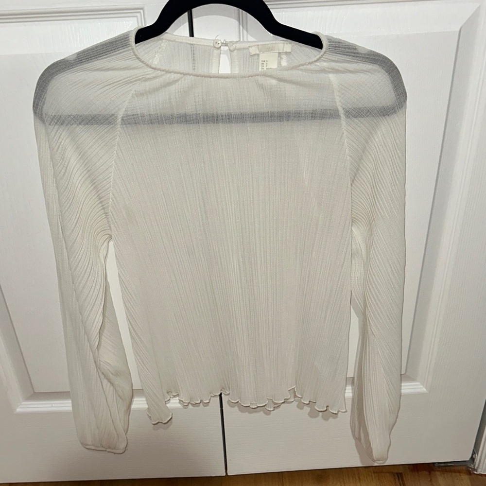 H&M Elegant Cream Textured Top